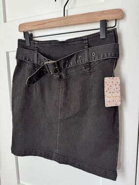 Free People Livin It Up Denim Pencil Mini Skirt in Worn Black size 4 NWT